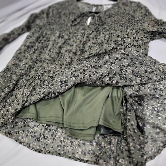 Sadie and Sage Boho Chic Longsleeve Floral Blouse - Picture 8 of 11